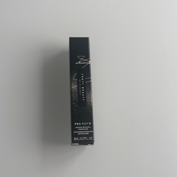 Fenty Beauty Pro Filtr Instant Retouch Concealer Shade 470 - Picture 1 of 3
